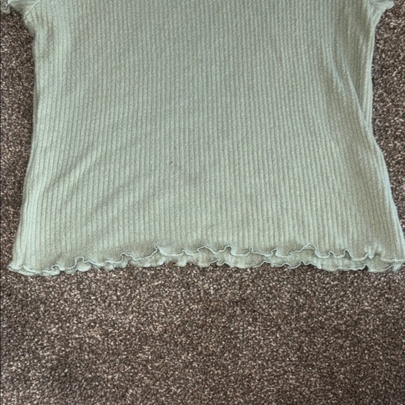 Harlow Green Ribbed Fitted Short Sleeve Tee - Picture 4 of 6